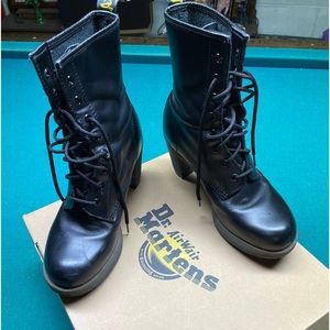 Dr. Marten Darcie Boots size 39 Great Shape…barely worn